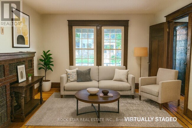 Building Photo - 203 Fairleigh Ave S