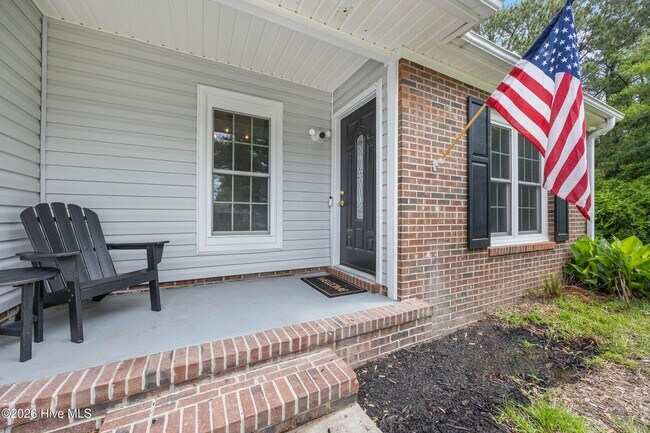 Foto del edificio - 429 Crow's Nest Ln