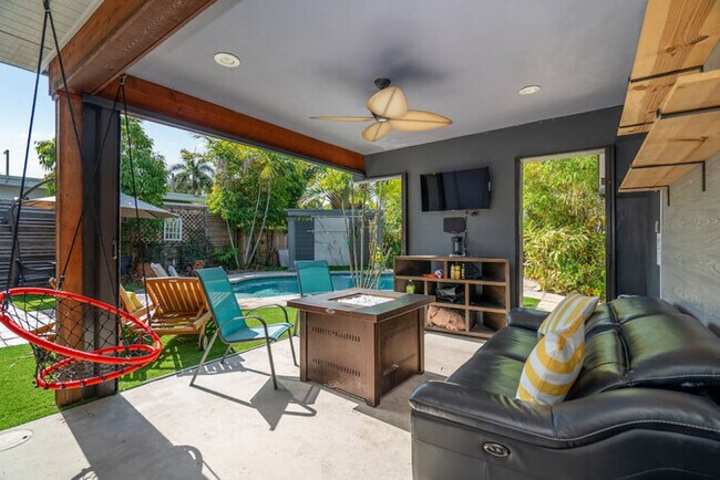 Building Photo - Holly's Hacienda w/ Heated Pool + Patio Area