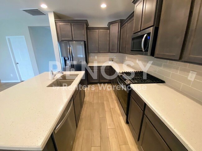 Foto del edificio - Ideal 5 Br + Loft 3 Br 2 Cg Home Near I-10 and Avondale Blvd in Avondale