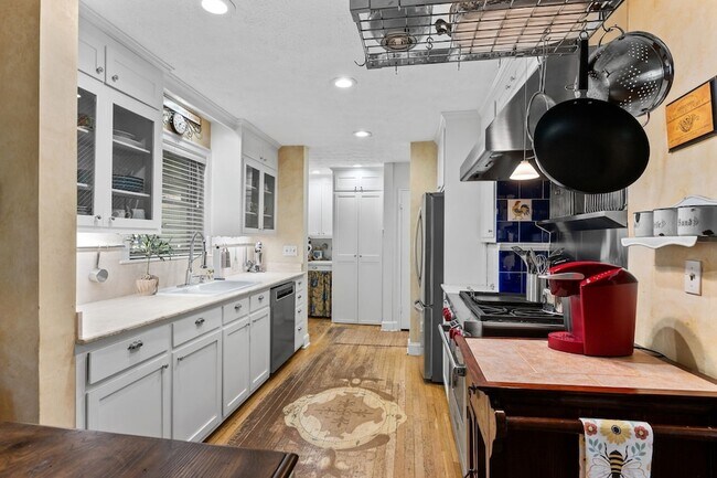 Foto del edificio - 201 Brookfield Ave