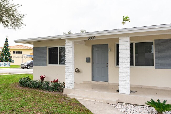 Foto del edificio - 3800 NW 65th Ave
