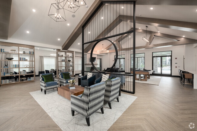 CLUBROOM - Madison Trails