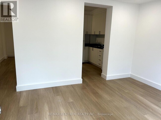 Photo du bâtiment - 1293 Gerrard St E