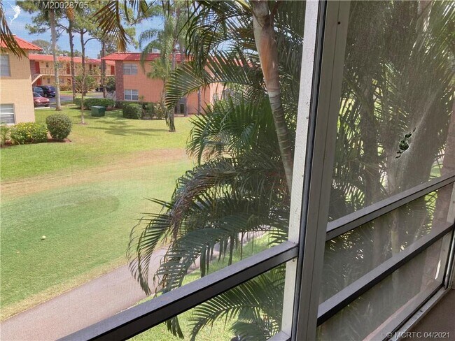 Foto del edificio - 1963 SW Palm City Rd
