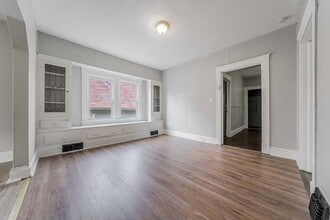 Building Photo - 3484 W 58th St