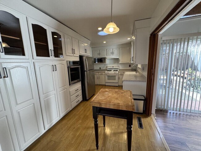 Foto del edificio - 3534 Jefferson Ave