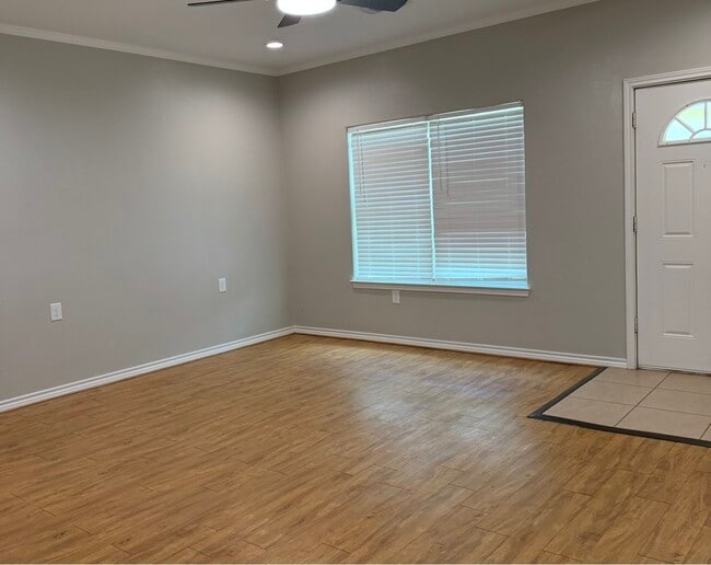 Building Photo - 104 Longstreet Rd