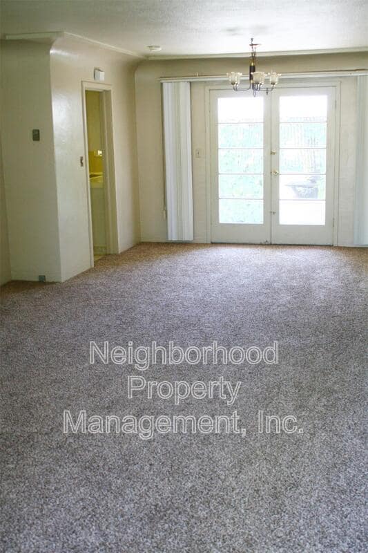 Primary Photo - 2314 E Cornell Ave