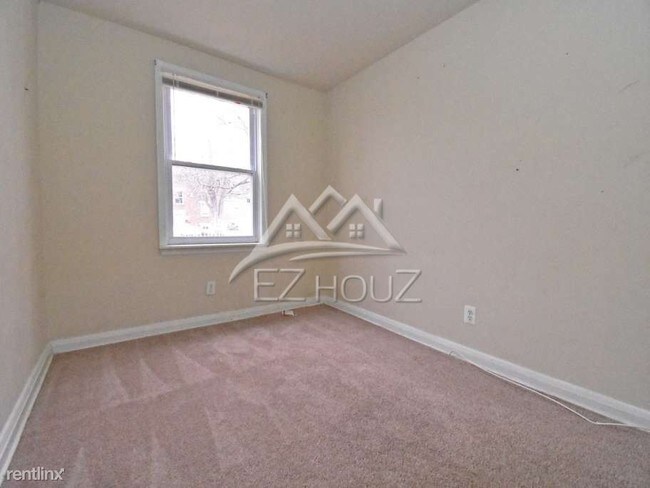 2 Br 1 Bath Duplex 7525 Lange St B Townhouse For Rent In Building Photo 2 Br 1 Bath Duplex 7525 Lange St B