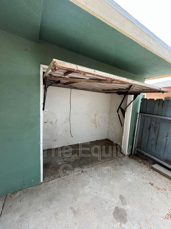 Foto del edificio - 12975 Houston Ave