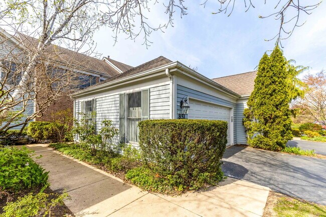 Foto del edificio - 851 Sutton Ct
