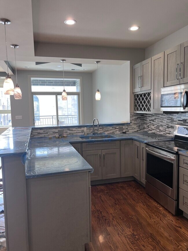 Foto del edificio - 1208 E 64th St