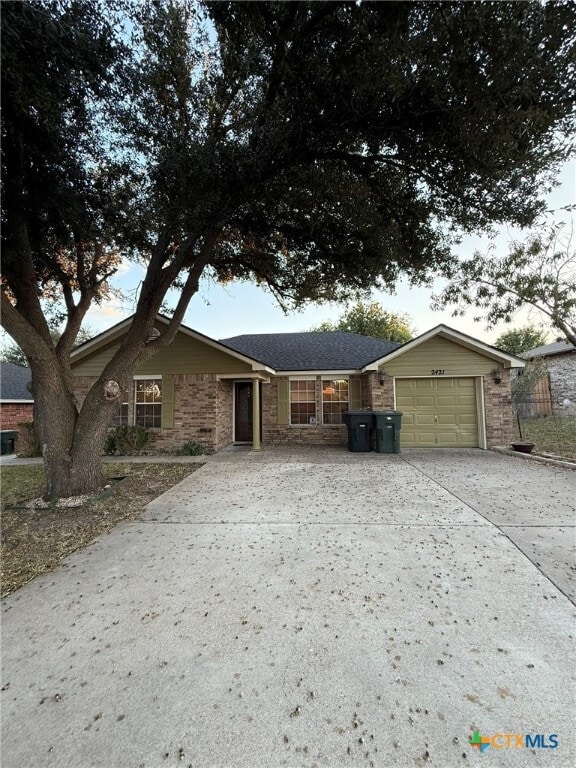 Foto principal - 2421 Hancock Dr