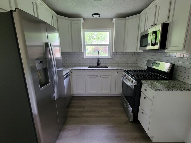 Foto del edificio - 2741 N 76th St