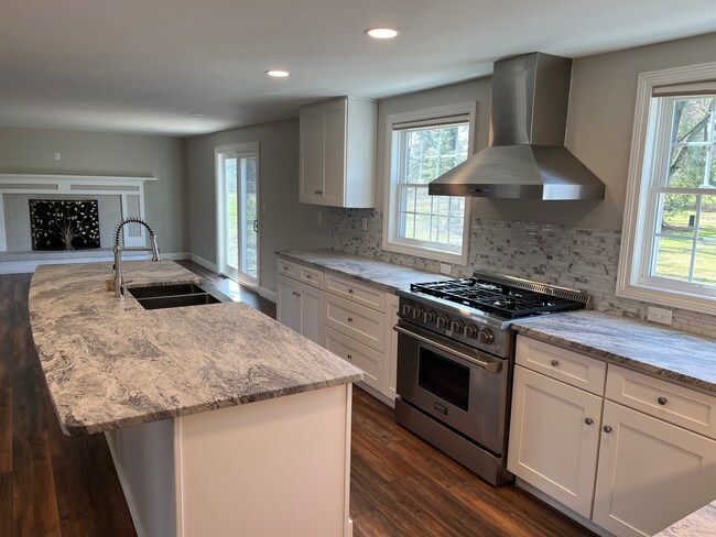 Chef's Kitchen - 2218 Glenn Echo Dr