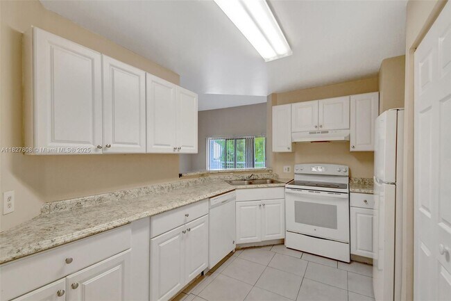 Foto del edificio - 3453 NW 44th St