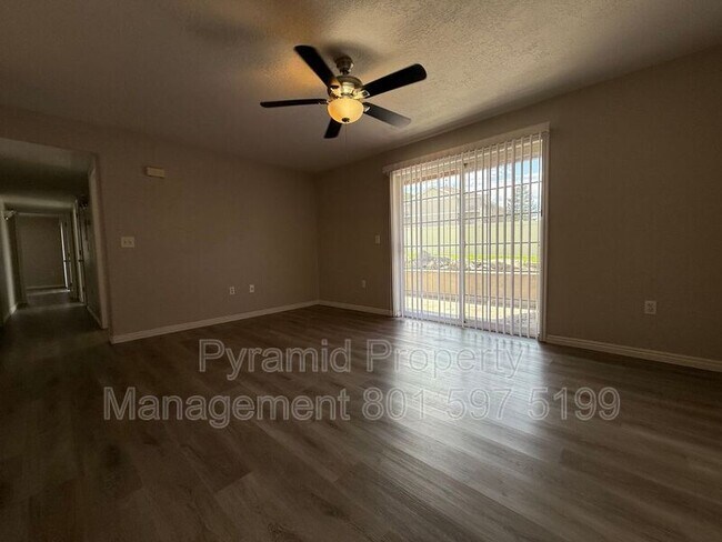 Foto del edificio - 1281 W 1480 N St