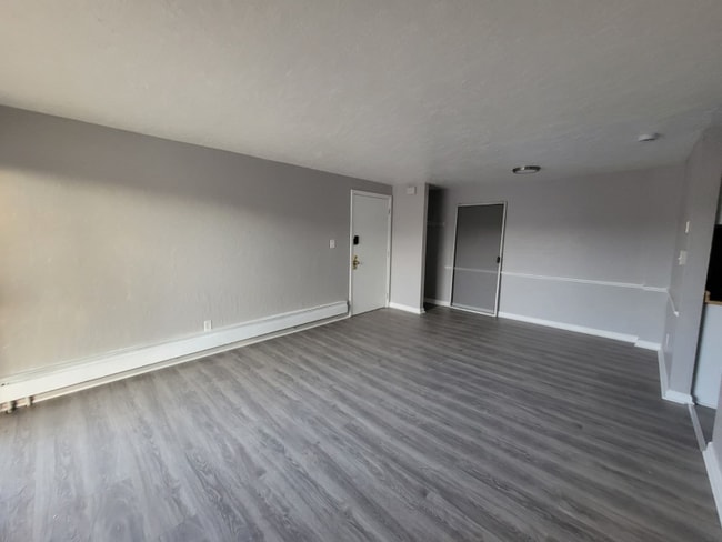 Photo - 1815-1819 Garfield Rd Apartment