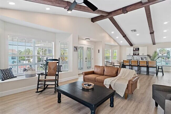 Building Photo - FURNISHED AVAILABLE JANUARY 2026. Beach Re...