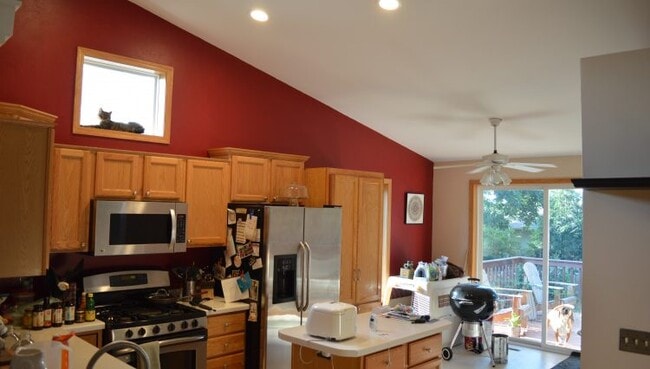Building Photo - 6226 Adobe Way