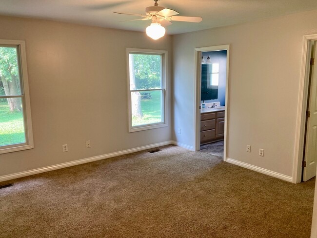Building Photo - 1685 Decourcy Ct