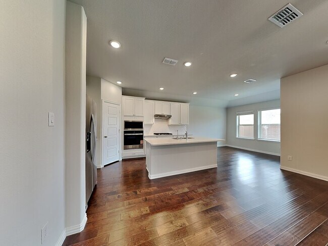 Foto del edificio - 3908 River Rock Ave