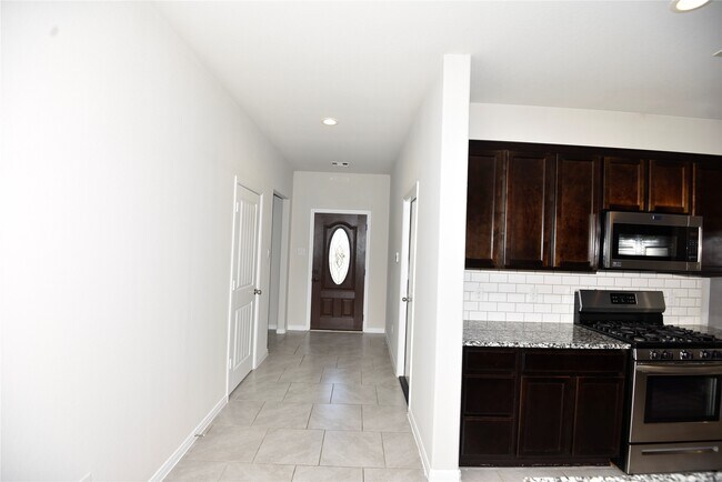 Foto del edificio - 3747 McDonough Way