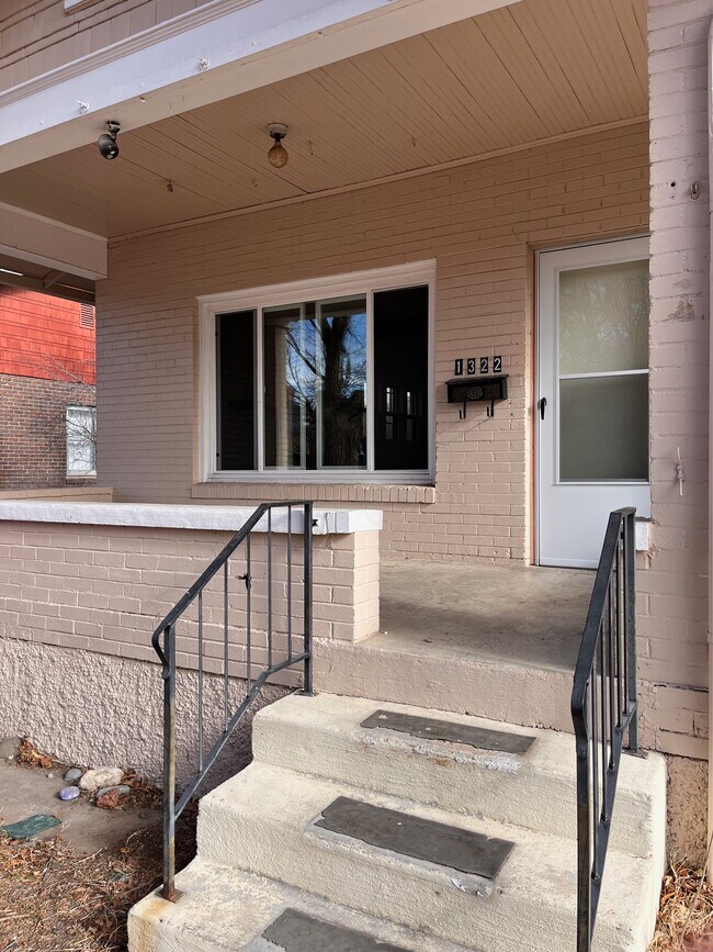 Foto del edificio - 1322 Lake Ave