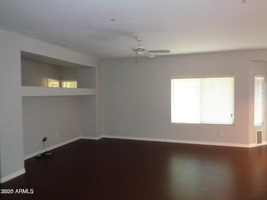 Building Photo - 42193 W Ramona St