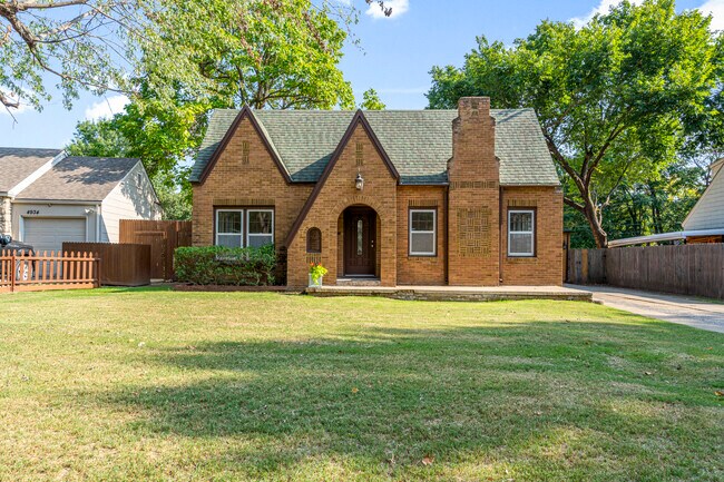 Front of House - 4930 E 3rd St