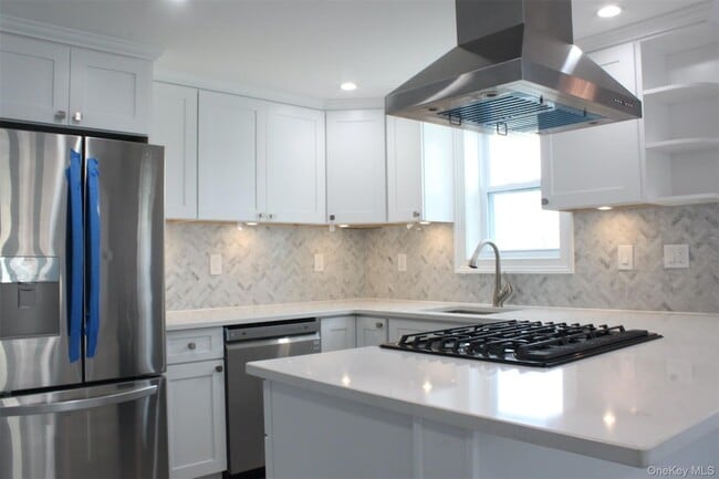 Foto del edificio - 451 Warburton Ave