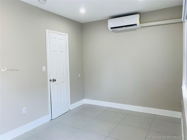 Foto del edificio - 1255 SW 6th St