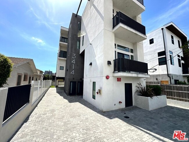 Foto del edificio - 3414 London St