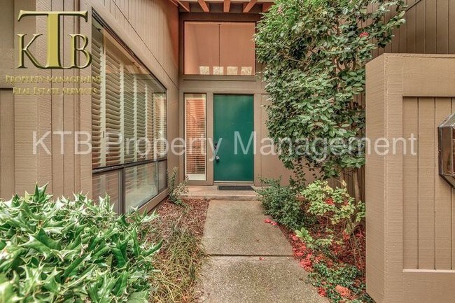 Building Photo - 11421 Sutters Mill Cir