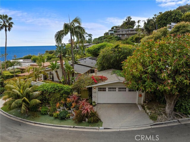 Primary Photo - 1165 Skyline Dr