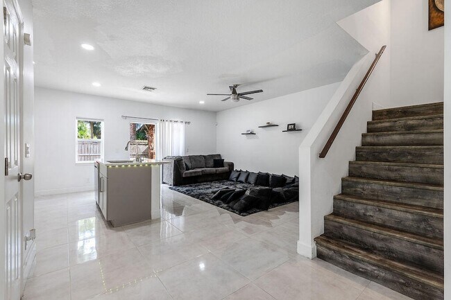 Foto del edificio - 160 Baldwin Blvd