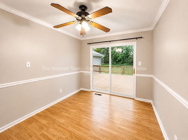 Building Photo - 11104 Hughlan Dr