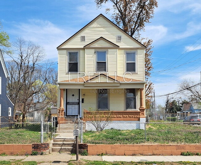Photo - 1371 Olive Street House