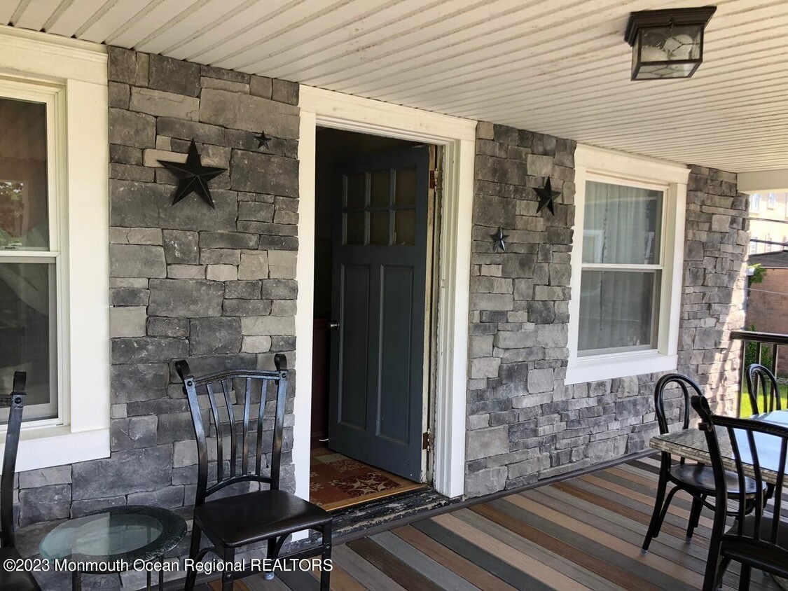 Primary Photo - 1100 A St