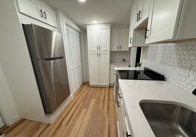 Foto del edificio - 717 Asbury Ave