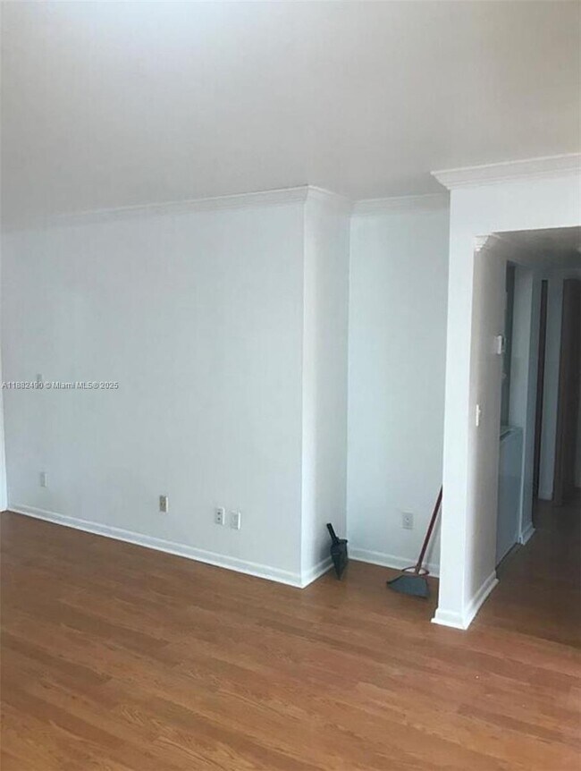Foto del edificio - 17000 NW 67th Ave