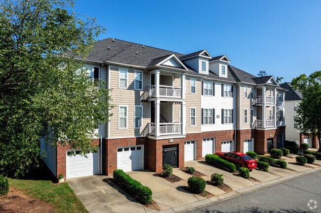 Building Photo - 3156 Walnut Park Dr