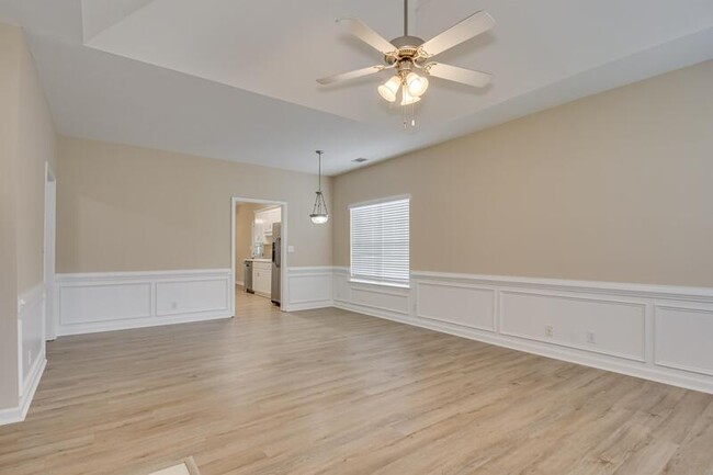 Building Photo - 5158 Saddle Cir