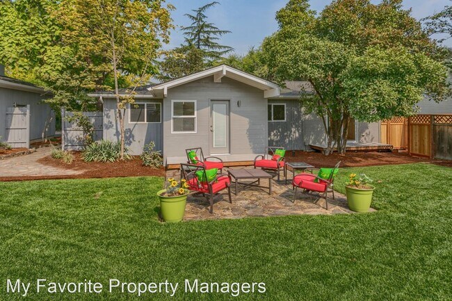 Building Photo - 4 br, 3 bath House - 610 Chestnut Street