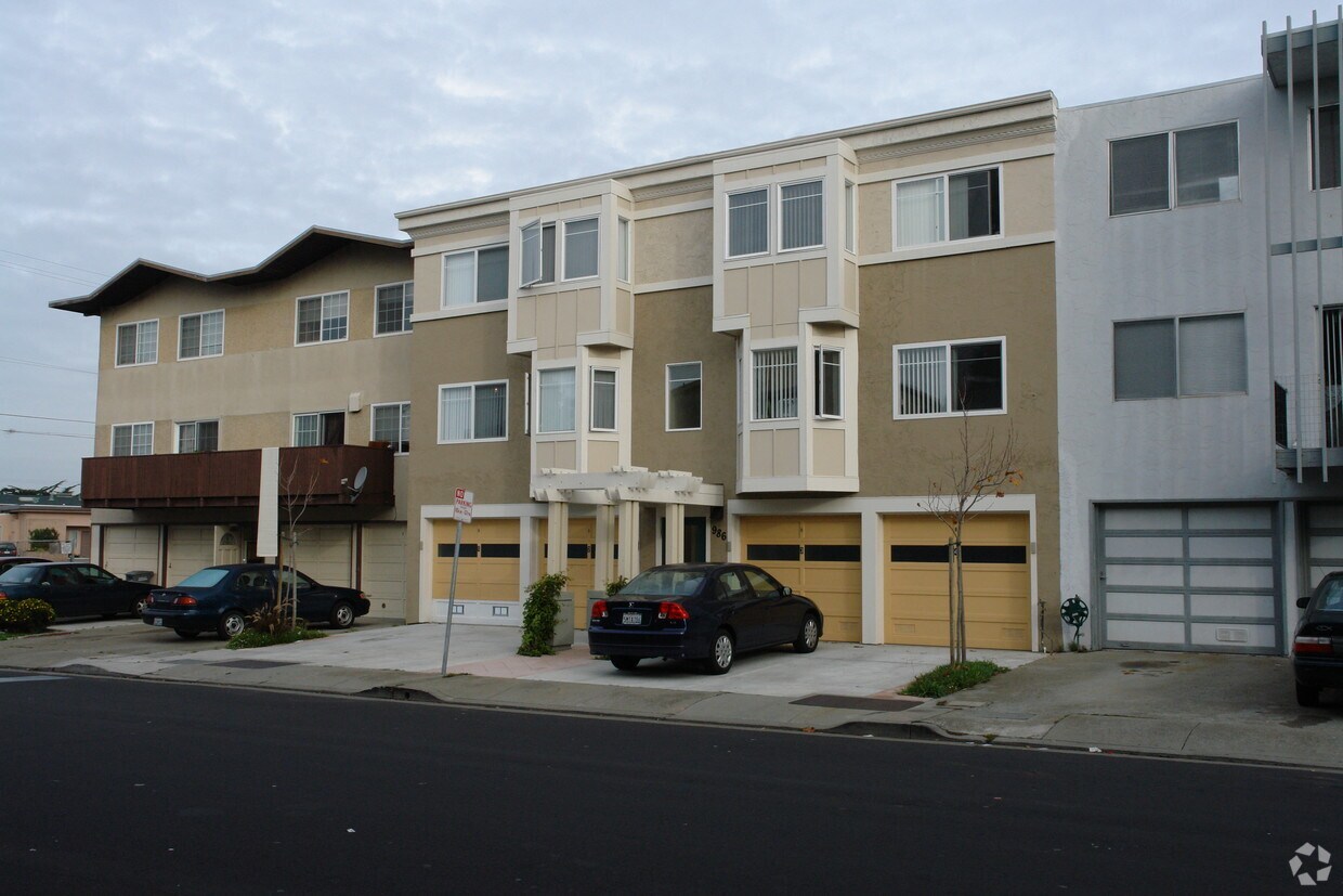 Primary Photo - 986 Nora Way