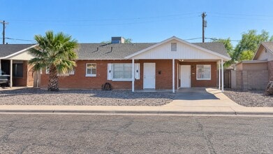 Building Photo - 6719 N 33rd Dr