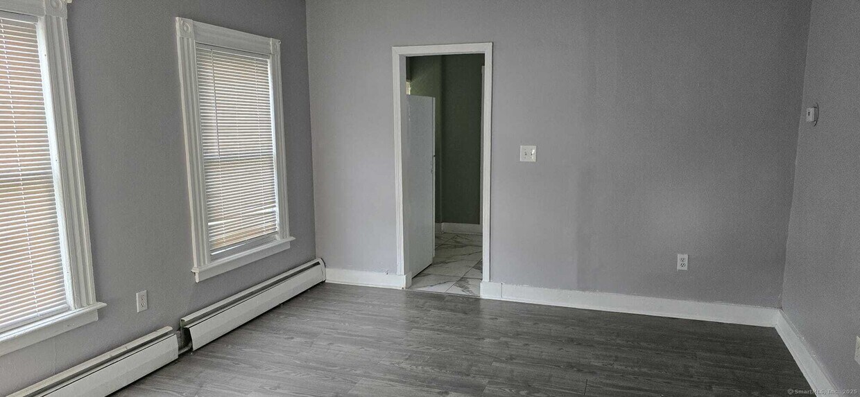 Primary Photo - 571 1st Ave