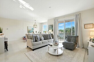 Building Photo - 15773 Beachcomber Ave