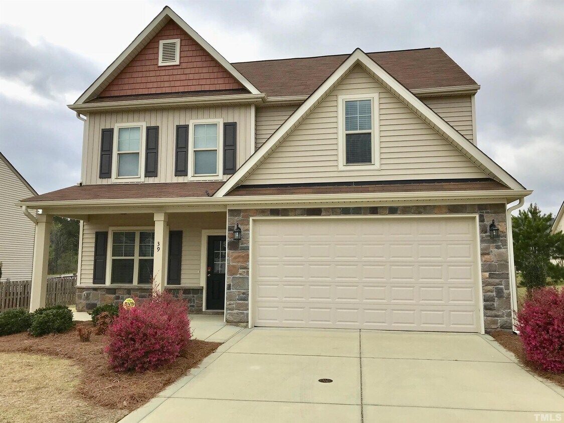 Foto principal - 39 Marsh Creek Dr